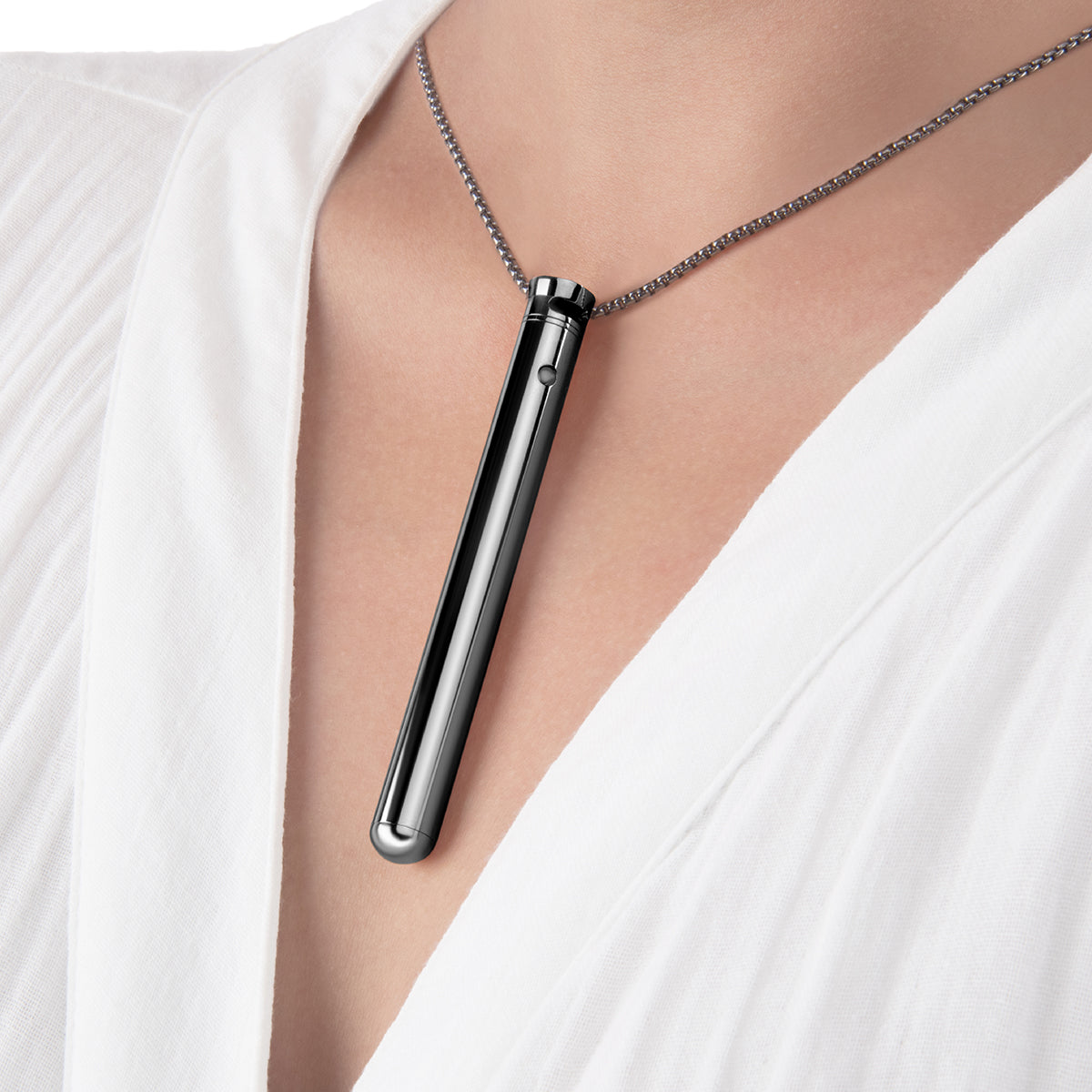 Le Wand Necklace Vibe Rechargeable Discreet Jewelry Vibrator Black - Zateo Joy